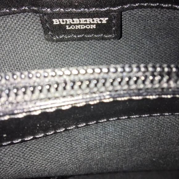 Burberry Nova Check Tote - Picture 4 of 16